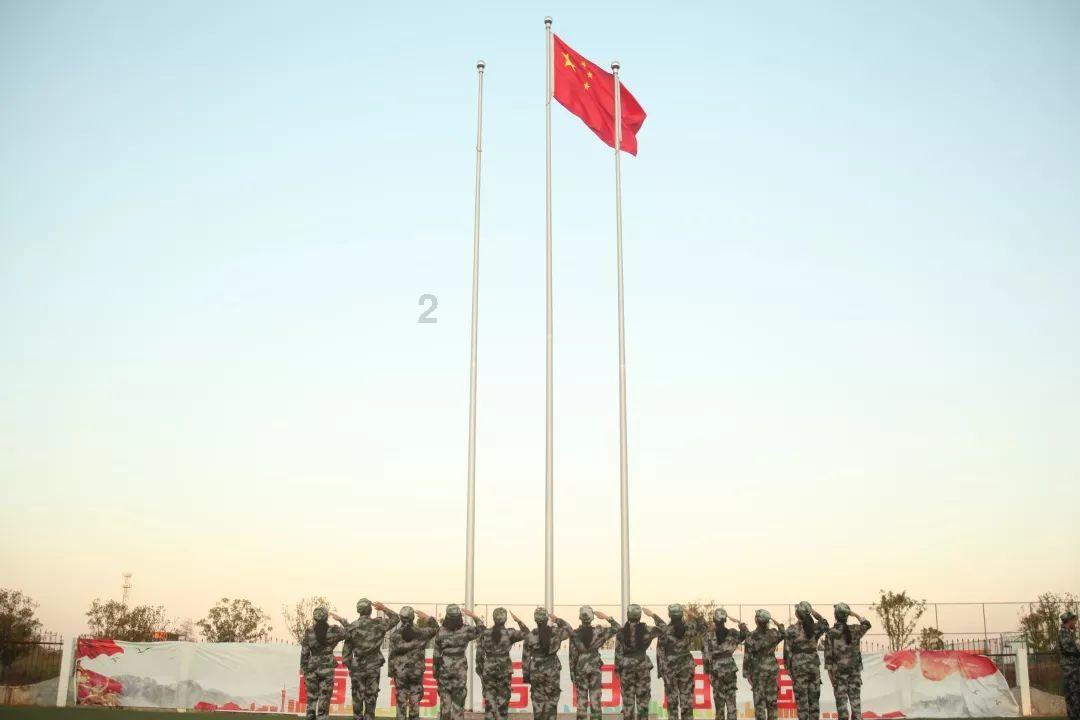 年会现最“壕”年终奖,桌上放1200万,定时15分钟,数多少拿多少,真正数钱数抽筋!