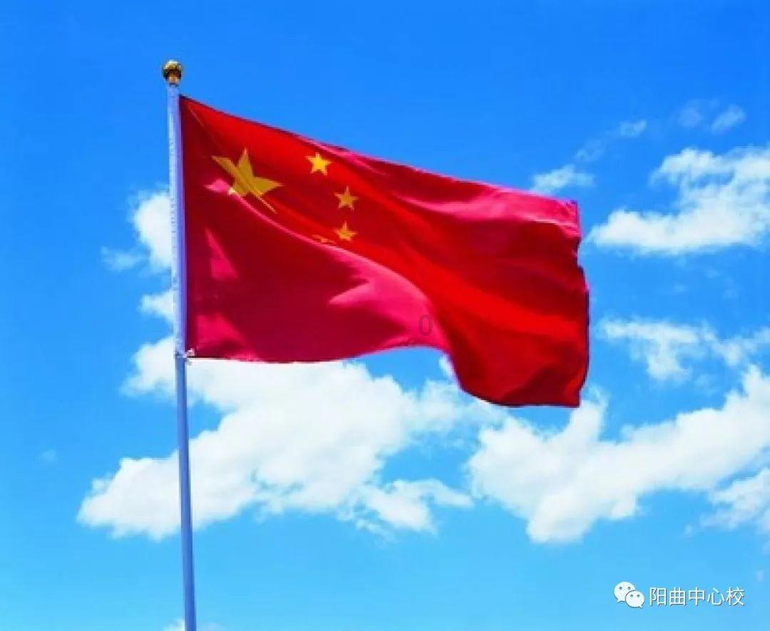 逃离残破的船只