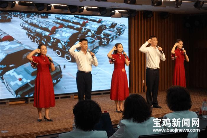 为什么现在年轻人越来越不喜欢和父母交流了？游戏画面