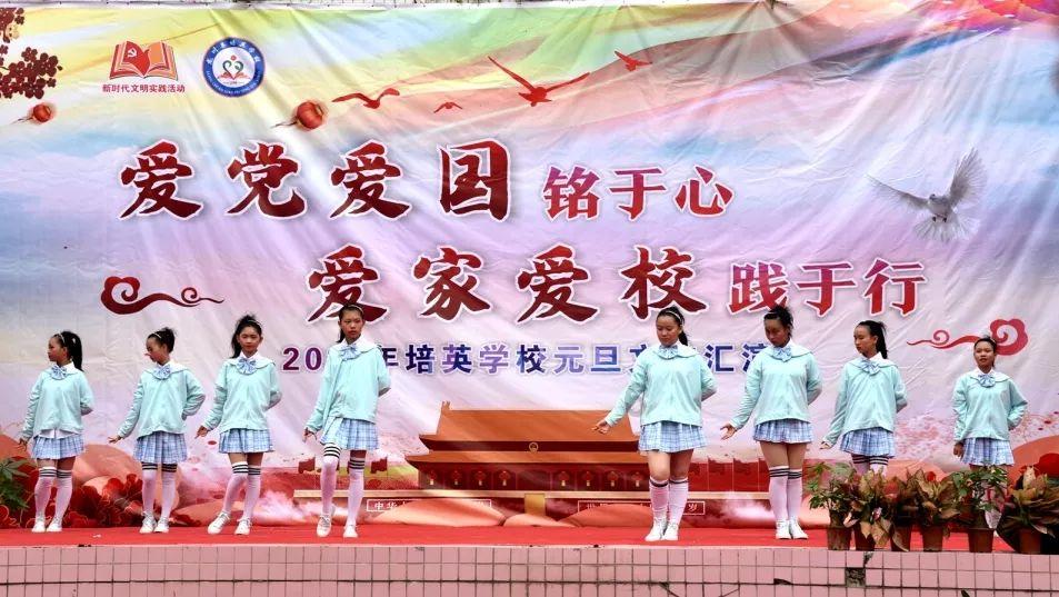 演活一个“乔峰”就够了,胡军却演活了4个角色,个个是登峰造极