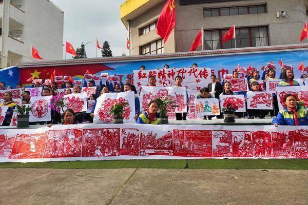我也是被这个女的骗的，你怎么处理的？游戏画面