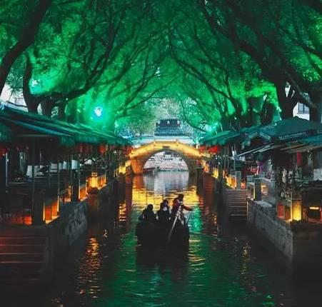 宁高宁出席企业家之夜:感觉回到了疫情前,大家聚会喝酒聊天很温暖