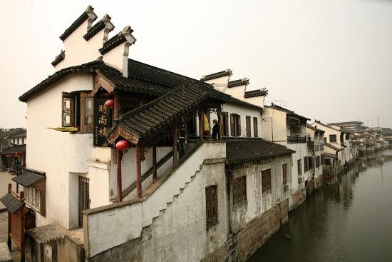 篮球运动员营救